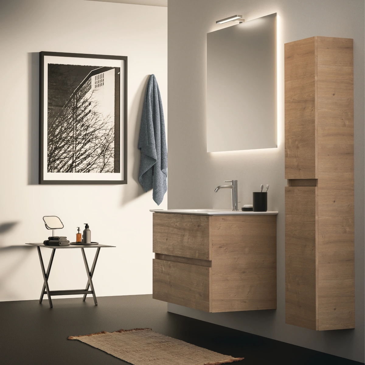 Eurovit+ Шкаф колона за стенен реверсивен монтаж